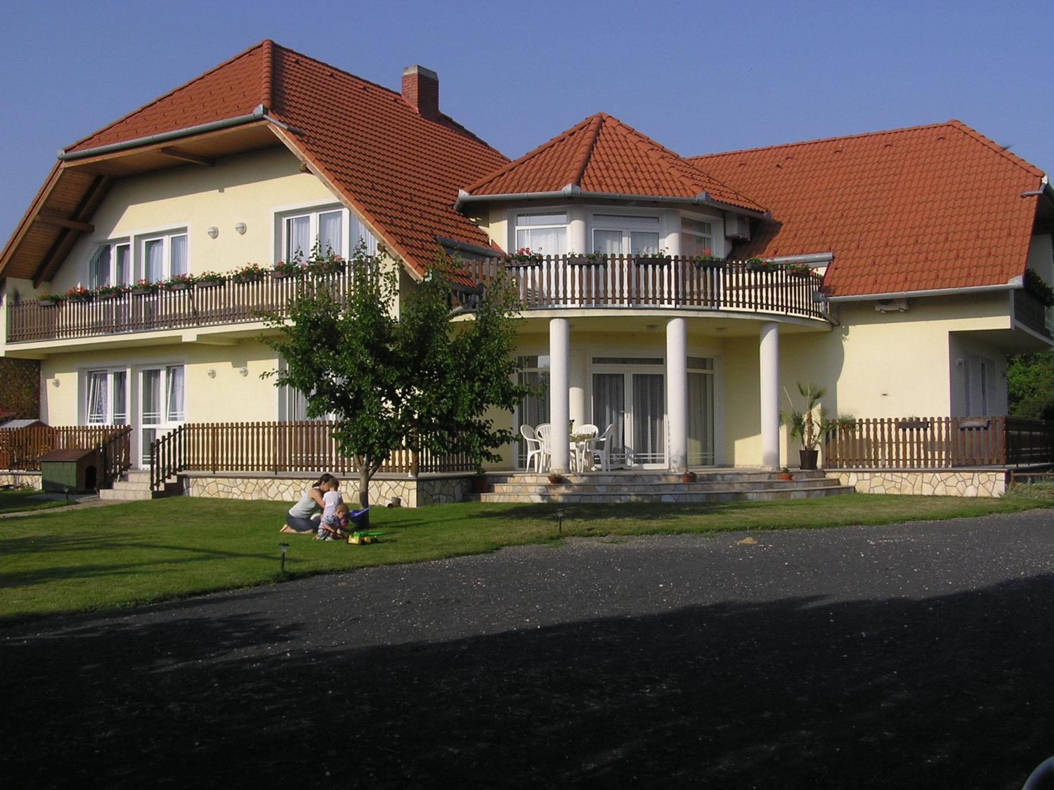 Szaloky Apartmanhaz Gyenesdiás Exterior foto