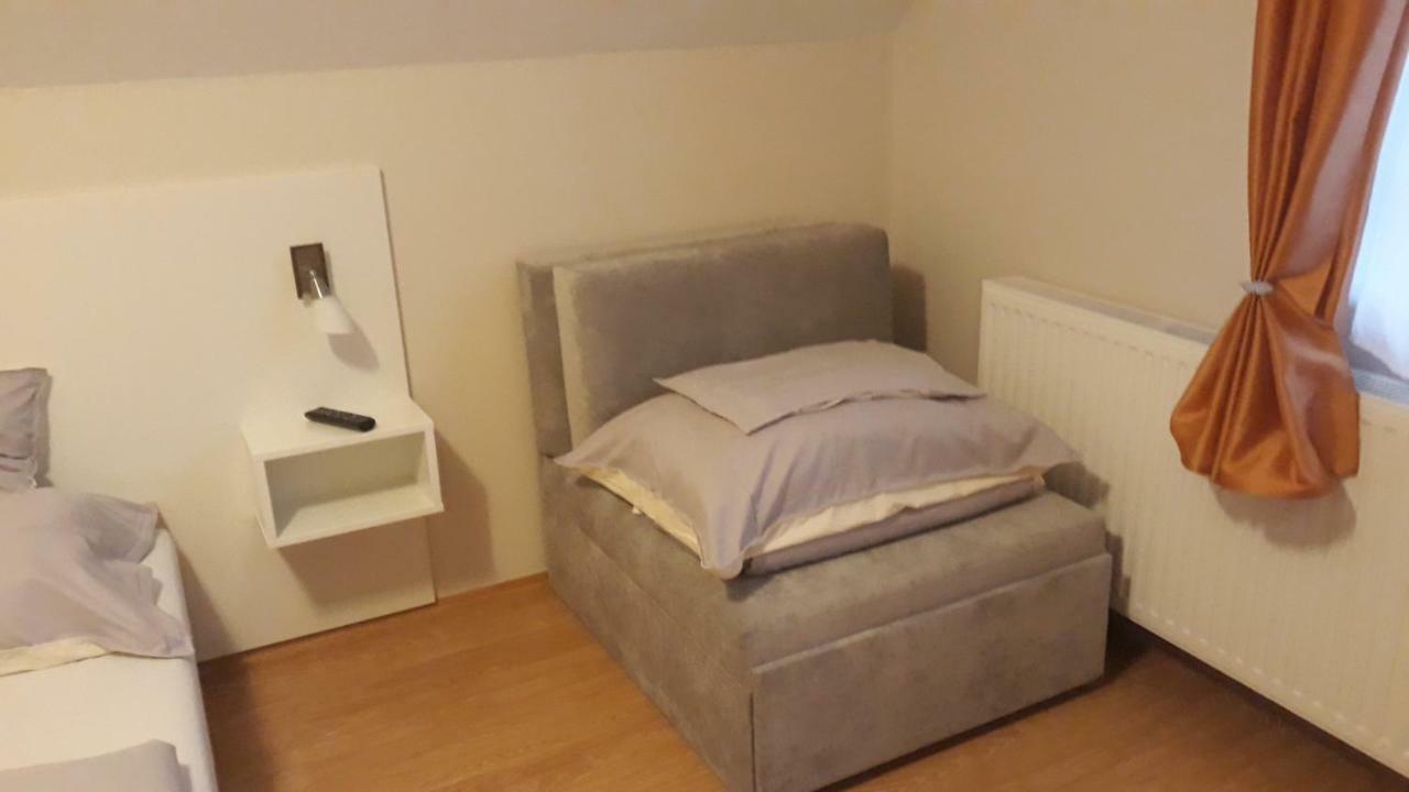 Szaloky Apartmanhaz Gyenesdiás Exterior foto