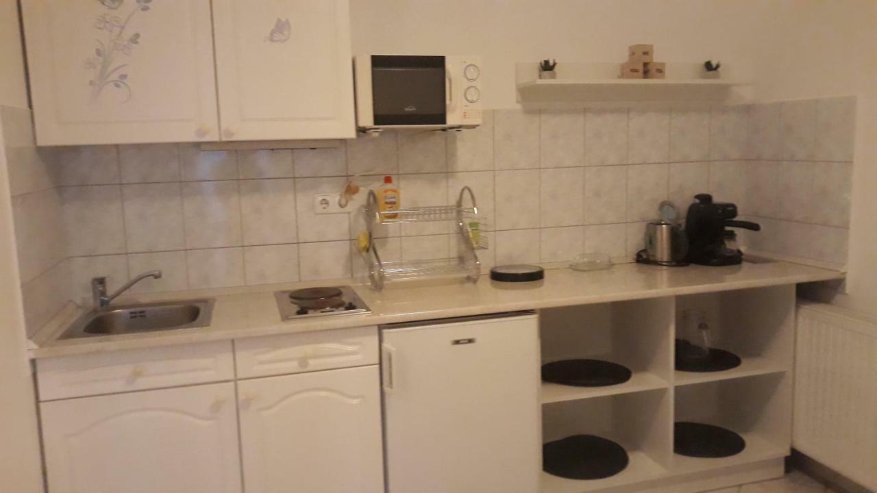 Szaloky Apartmanhaz Gyenesdiás Exterior foto